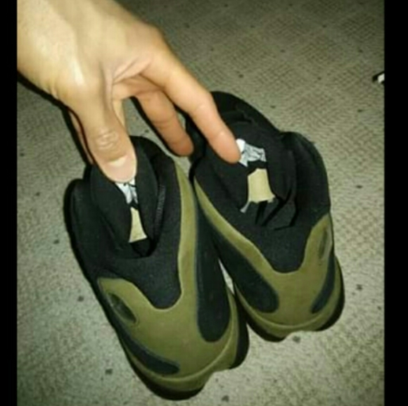 Air Jordan 13 Olive and Black - Picture 4 of 6